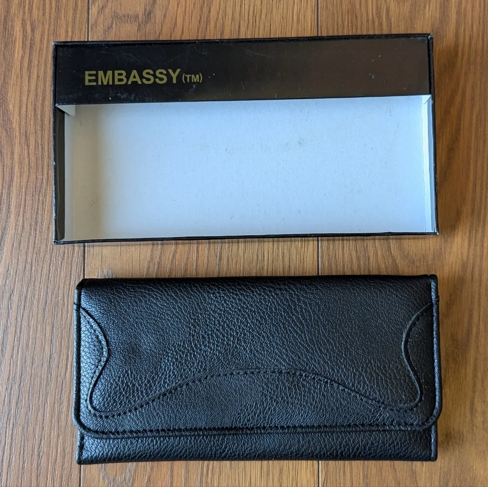 Embassy Trifold Wallet Black New with Tags Original Box